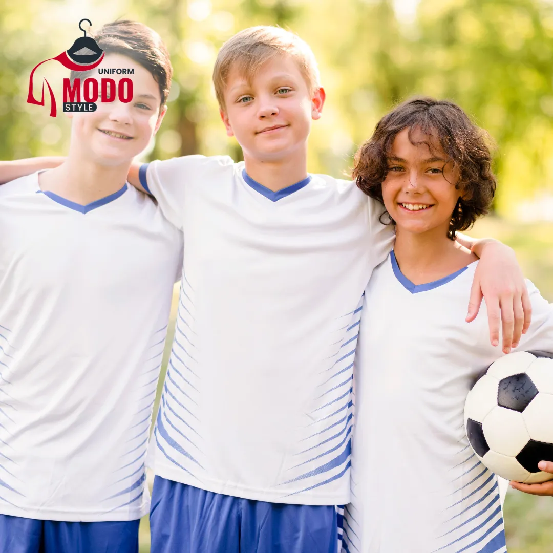 الزي الرياضي المدرسي السعودي