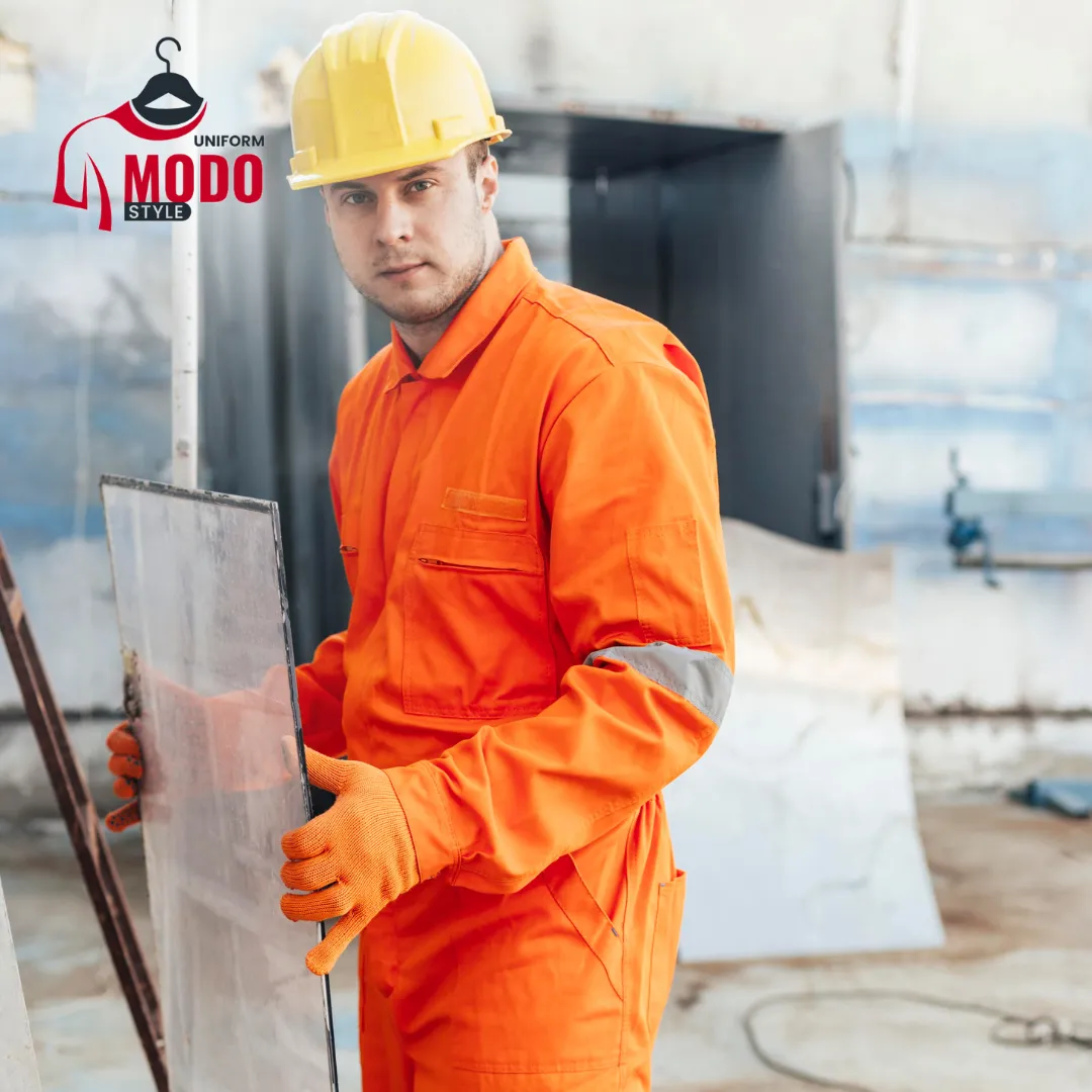 معايير السلامة في يونيفورم العمال