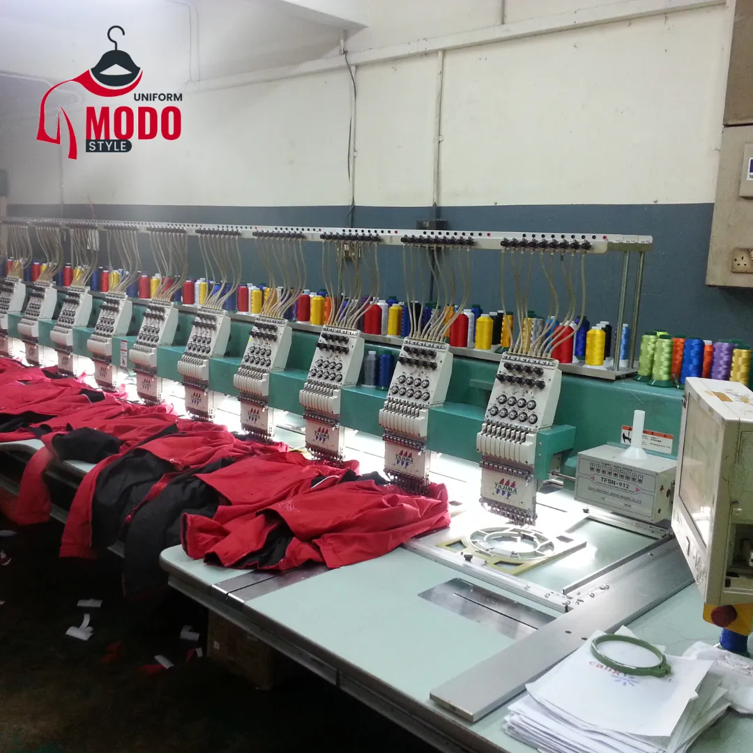 الطباعة والتطريز على الزي الموحد للشركات في السعودية